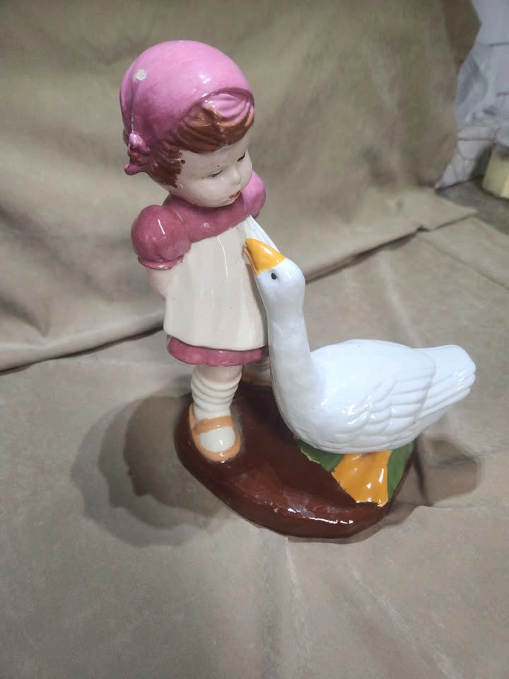 Vintage Ceramic Little Girl with Goose Figurine – 9" Tall - photo 2