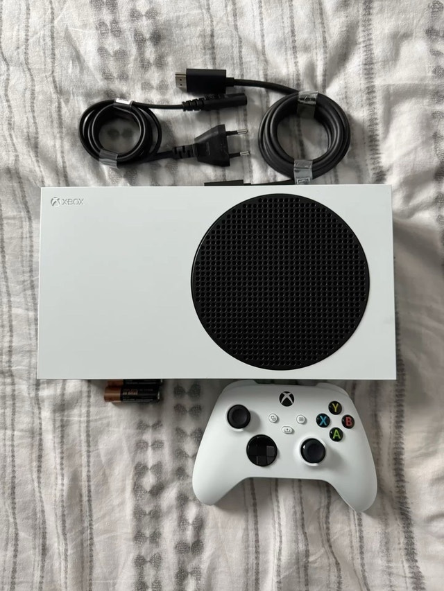 Xbox series s - photo 2