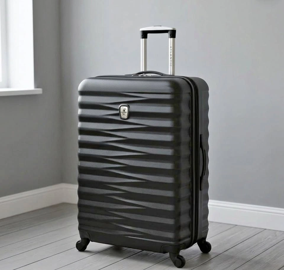 Brand New Atlantic Chaser 30" Spinner Suitcase