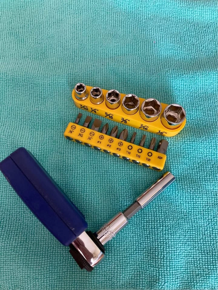 Estate Sale All Trade Pocket Ratchet & Socket Drive Kit - photo 3