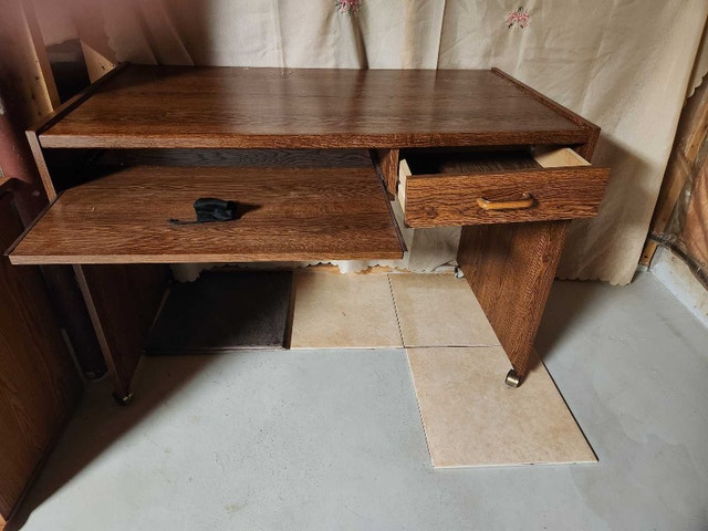 Computer Desk with Keyboard Tray - photo 2