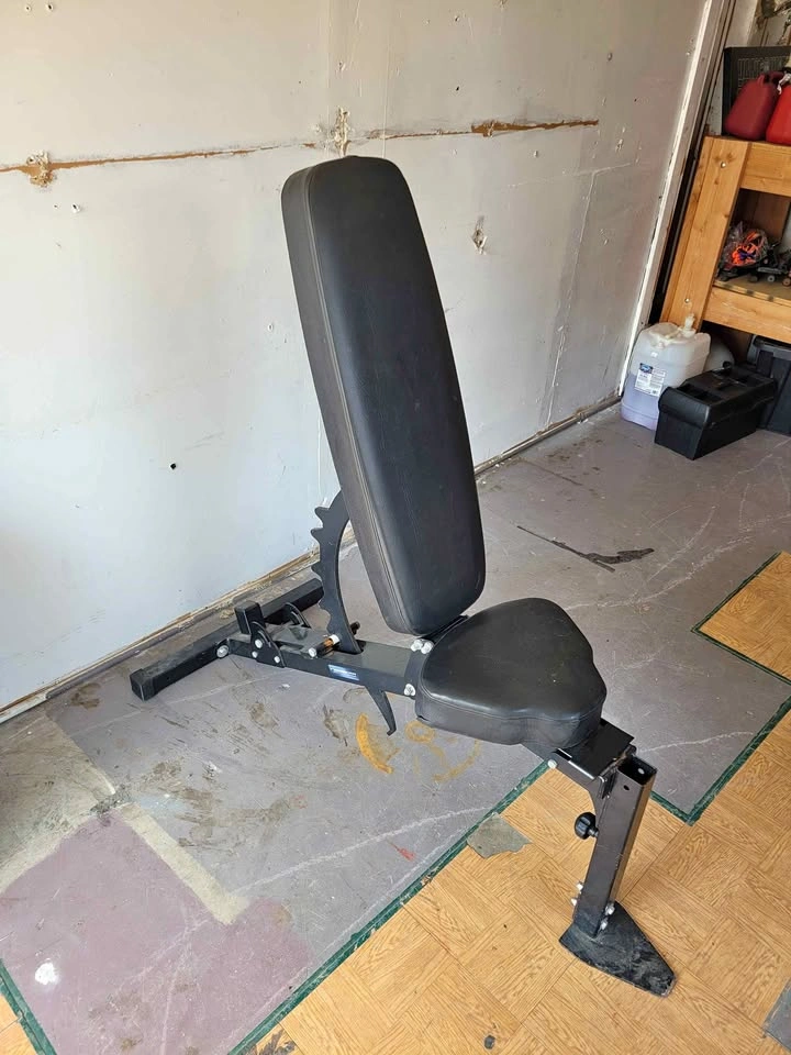 Northern Lights Adjustable Weight Bench