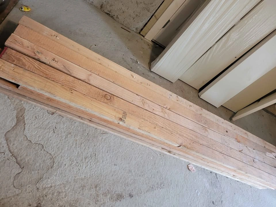 10' 2x4 Douglas Fir Lumber Studs - photo 3