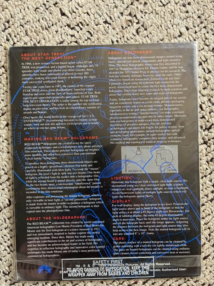 1994 Star Trek: The Next Generation U.S.S. Enterprise Hologram - photo 2