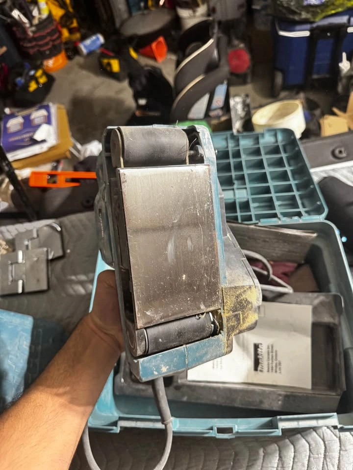 Makita 9910 Belt Sander - photo 3