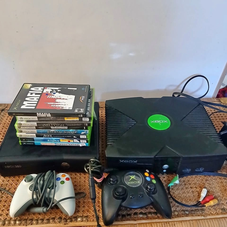 Original Xbox + Xbox 360 Bundle with 2 Controllers, 8 Games