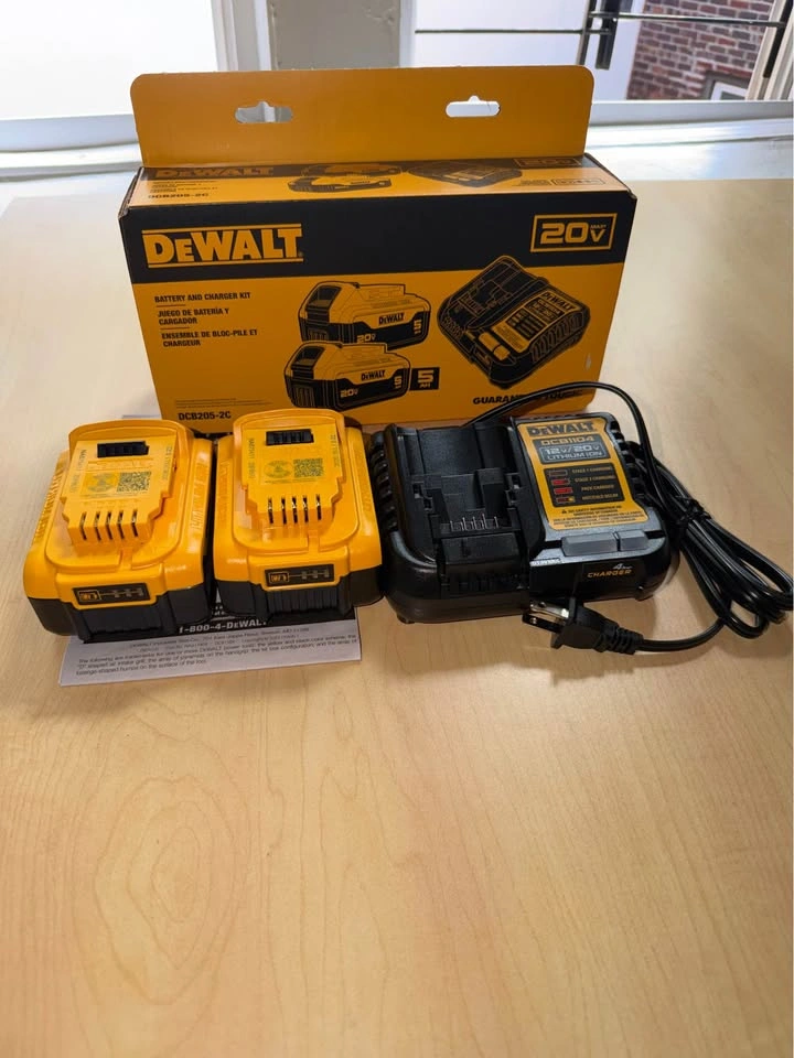 DeWalt 20V Max 2-Pack 5.0Ah Batteries and Charger DCB205-2C - photo 4