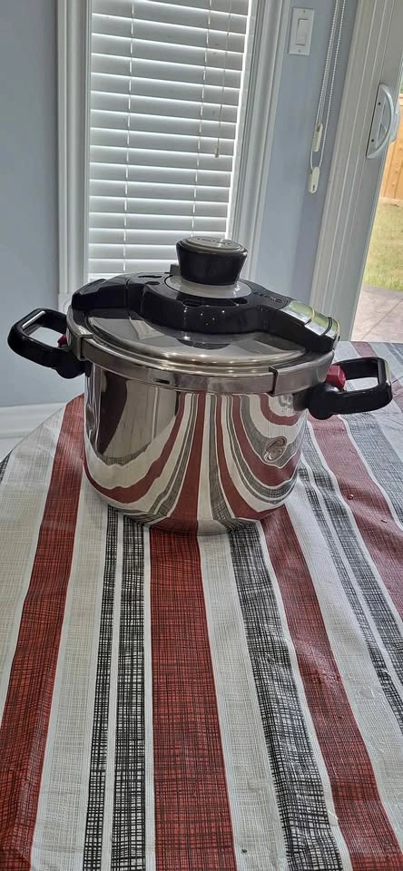 Tefal Clipso 6L pressure cooker