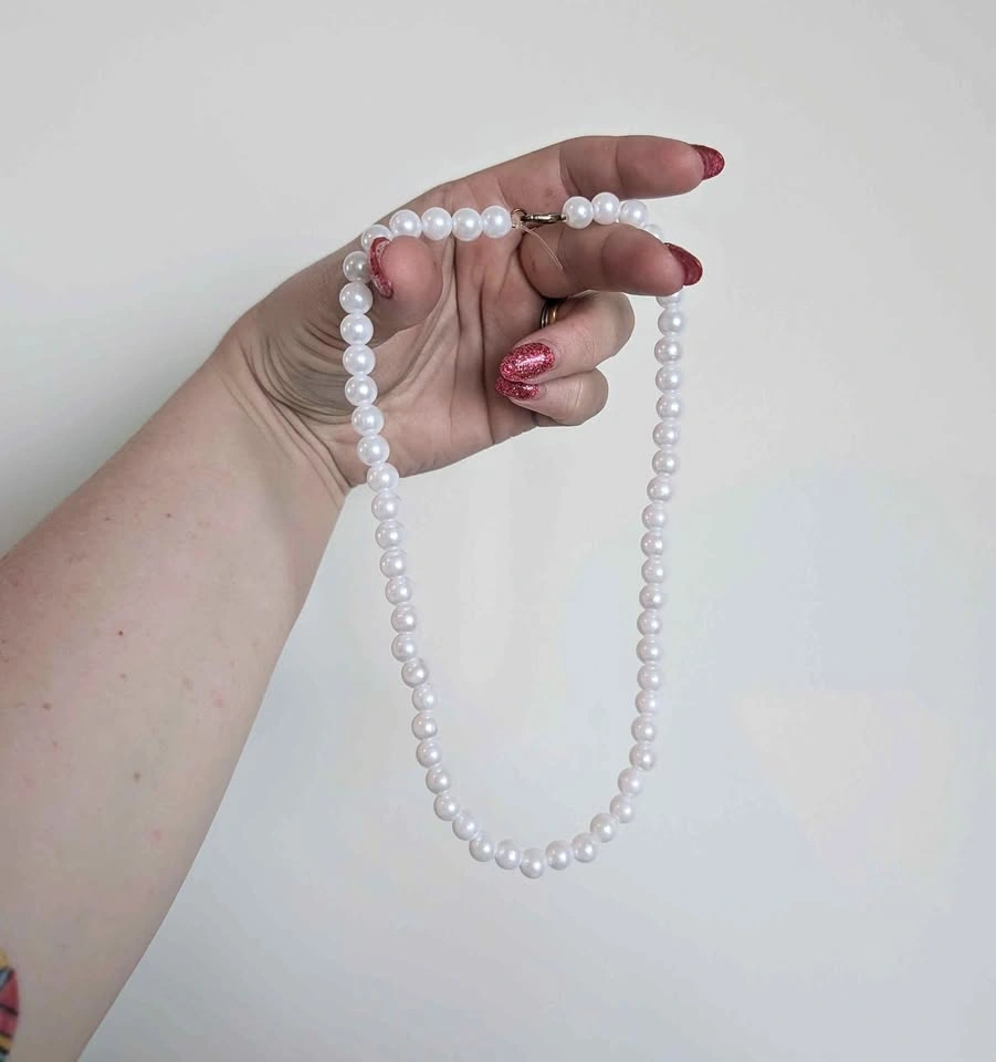 Plastic Pearl beaded choker necklace