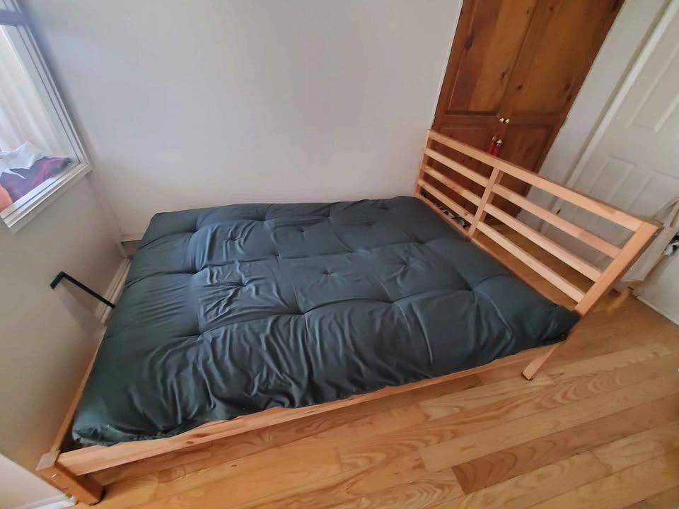 Ikea Tarva double bed and futon mattress - photo 4