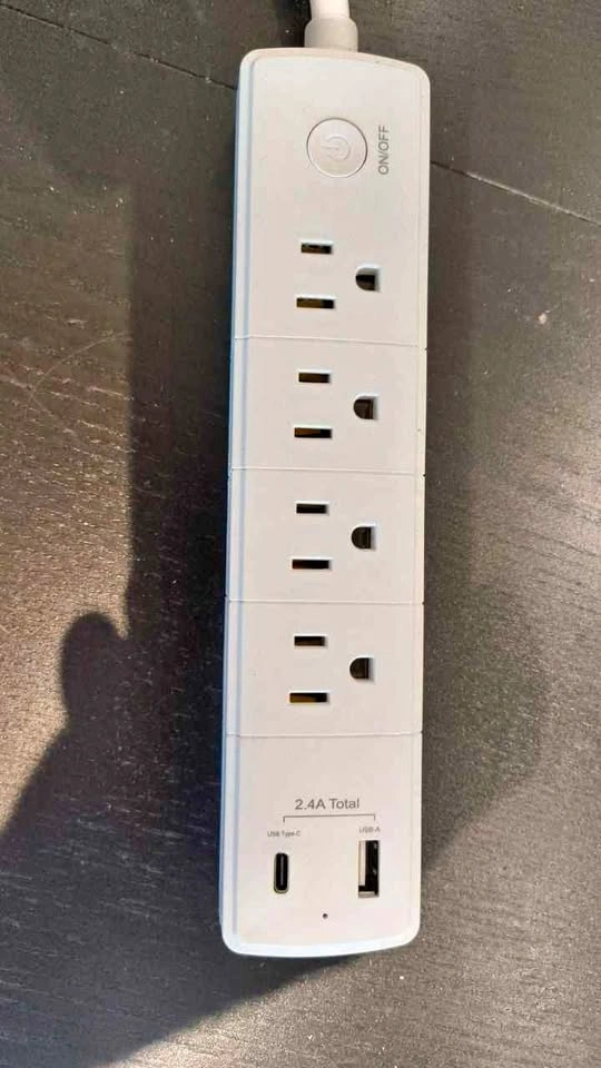 4-Outlet Power Strip with USB-C and USB-A Ports