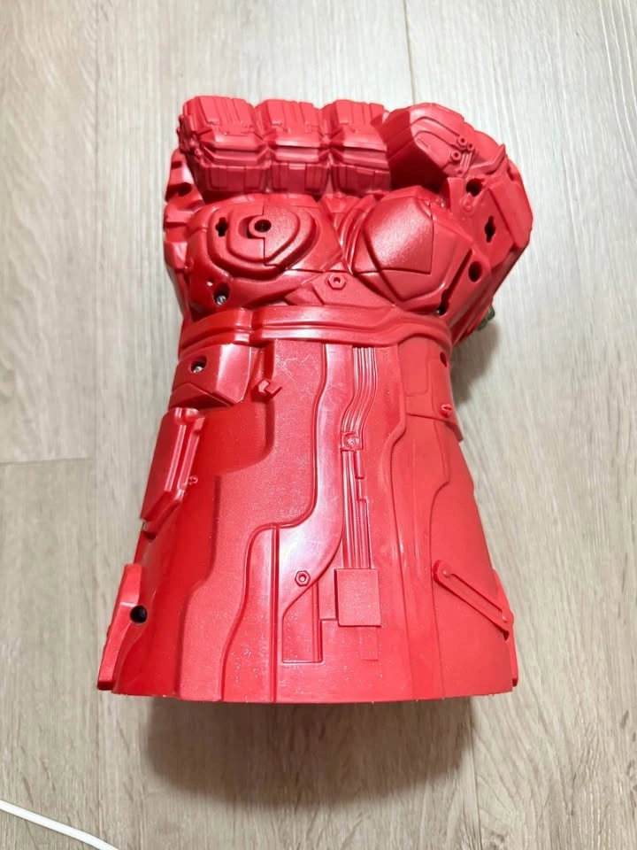 Avengers Endgame Electronic Gauntlet - photo 2
