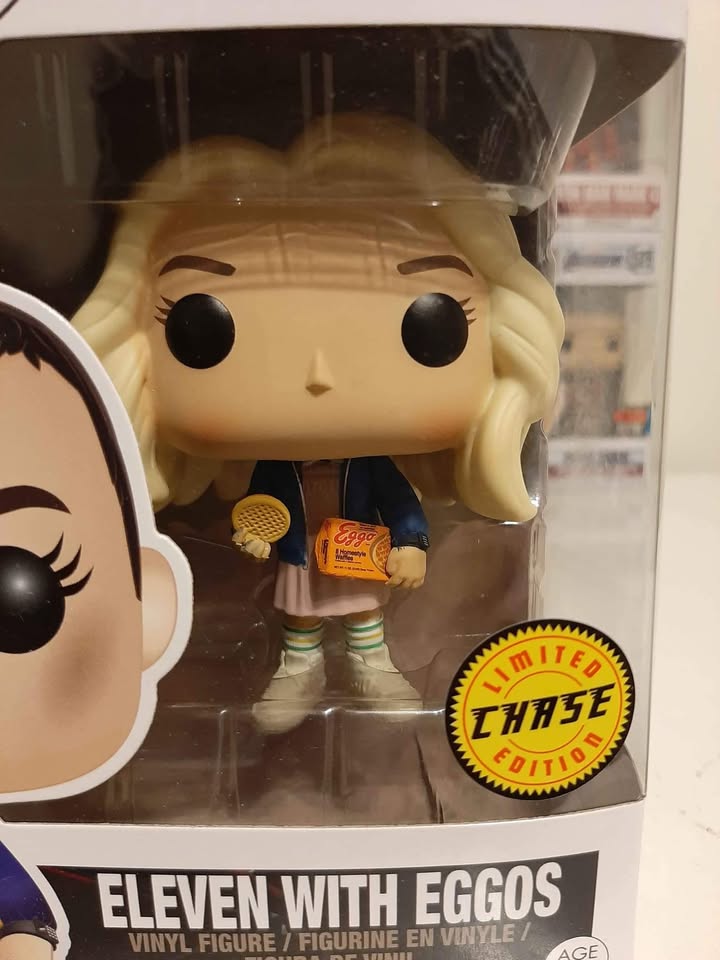CHASE Eleven with Eggos Stranger Things Funko Pop - photo 2