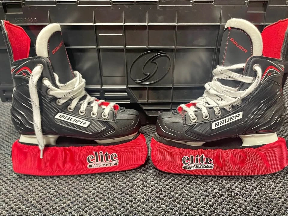 Size 3 Ice skates. (Brand New!)