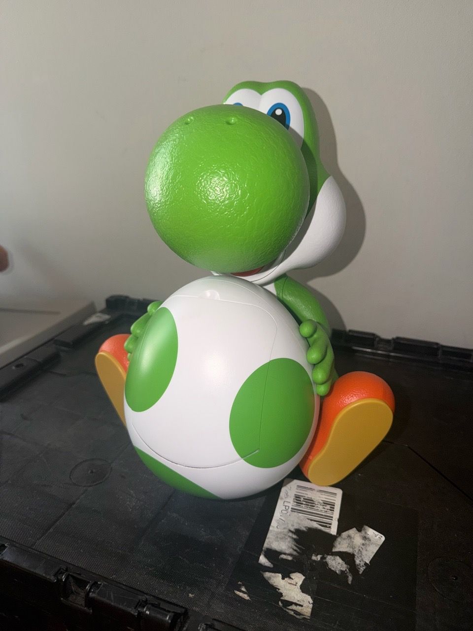 Yoshi popcorn bucket - photo 2