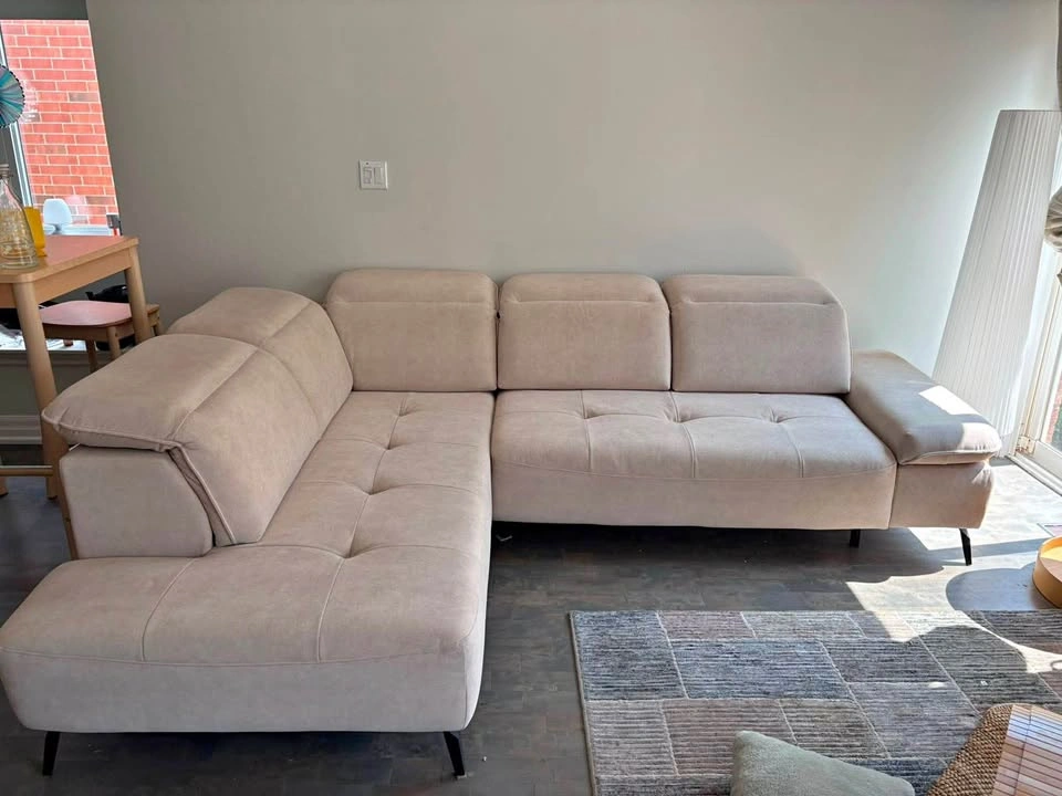 50% OFF EUROPEAN SECTIONAL LEFT SIDE