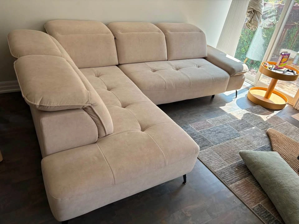 50% OFF EUROPEAN SECTIONAL LEFT SIDE - photo 2