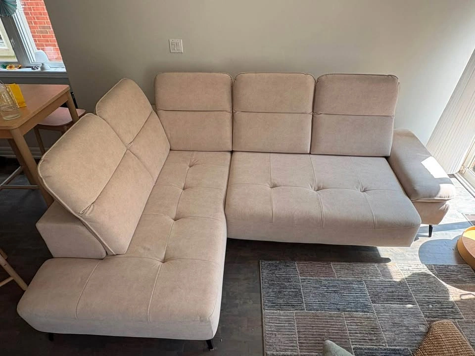 50% OFF EUROPEAN SECTIONAL LEFT SIDE - photo 3
