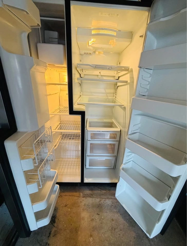 Maytag Side-by-Side Refrigerator - photo 4