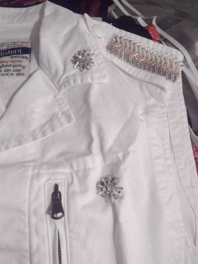 History repeats Vest. Brand new made in Italy. - photo 4