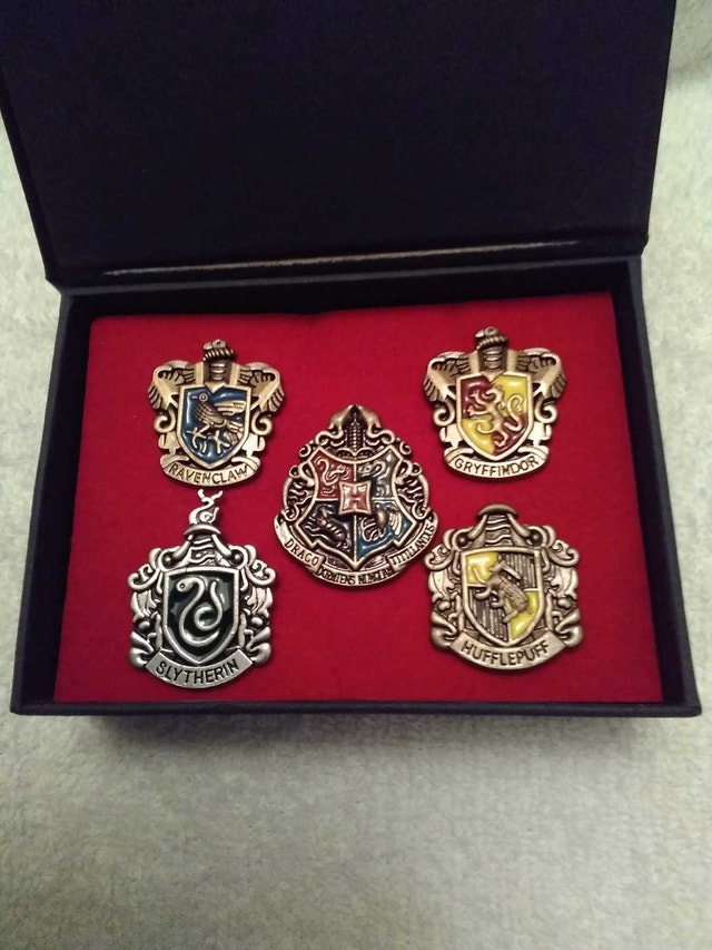 Harry Potter Pin Set