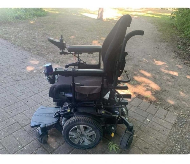 Quantum Edge Wheelchair - photo 3