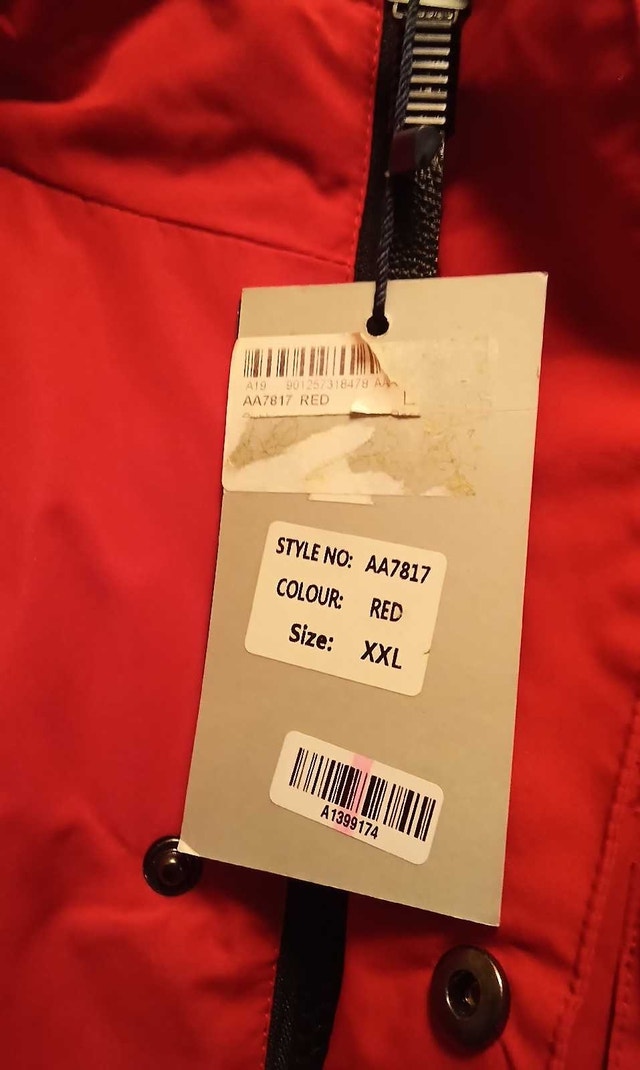 XZX-Star Winter Coat. Brand new. - photo 2