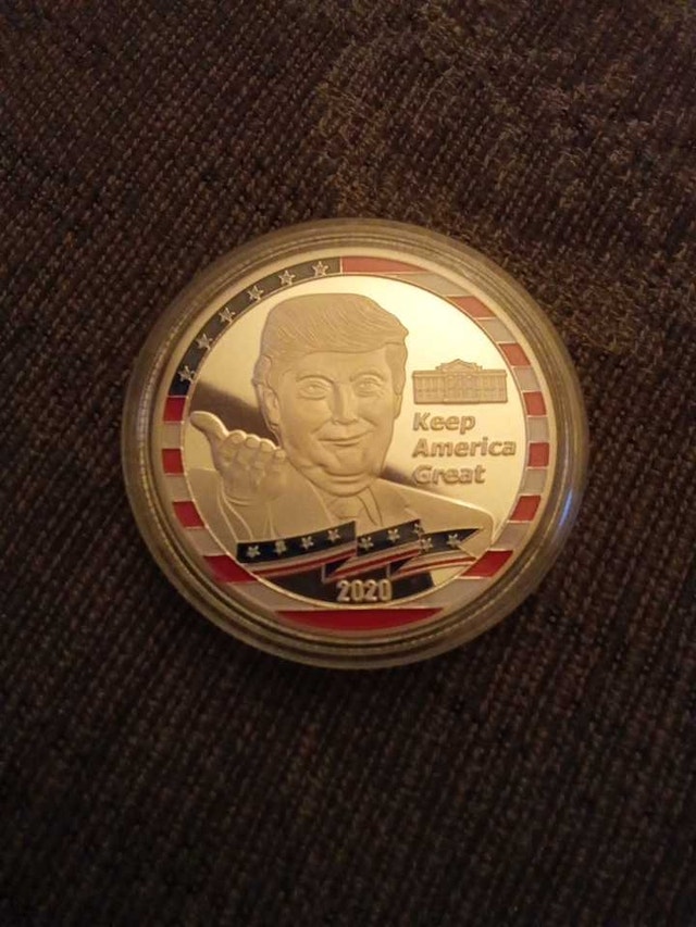 Donald Trump Hollywood Walk of Fame Coin - photo 2