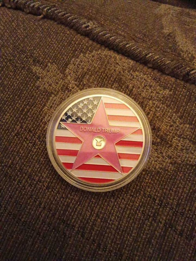 Donald Trump Hollywood Walk of Fame Coin - photo 4