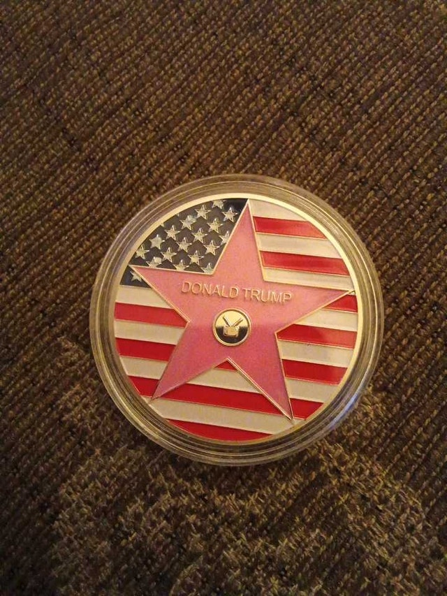 Donald Trump Hollywood Walk of Fame Coin - photo 5
