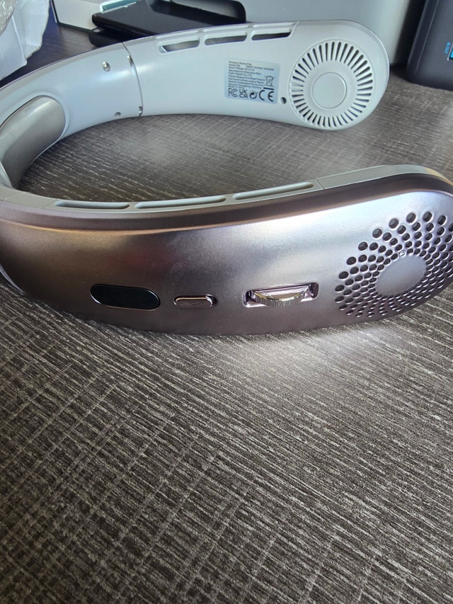 Neck Fan – Lightweight Wearable Fan - photo 2
