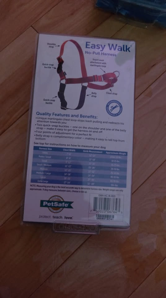 PetSafe Easy Walk No-Pull Harness Medium Red/Black - photo 2
