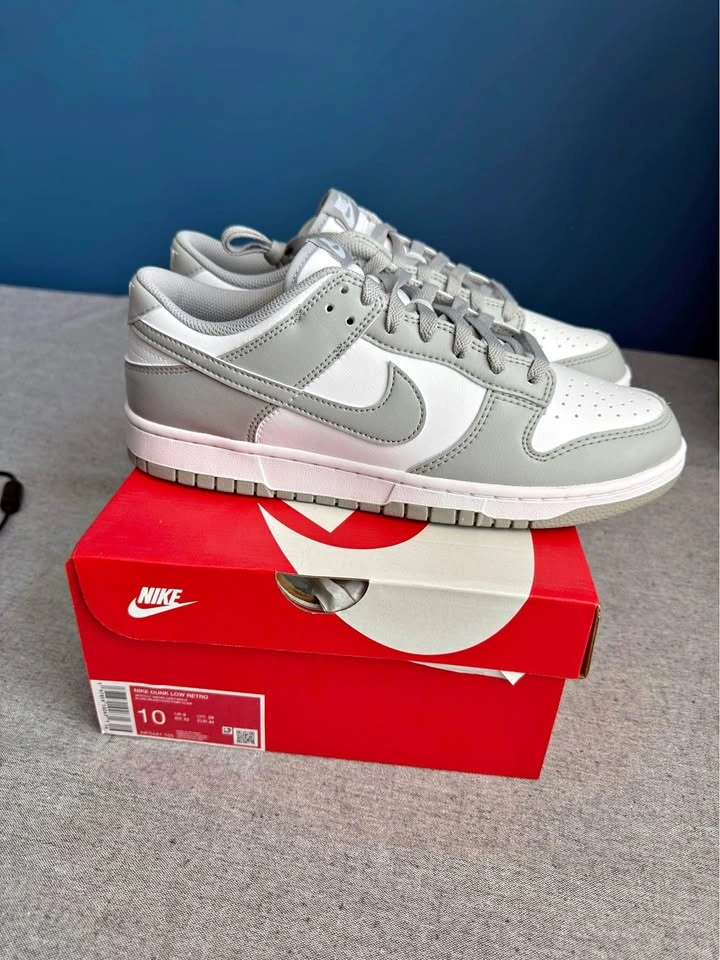 Nike Smoke Grey Retro Dunks (size 10)