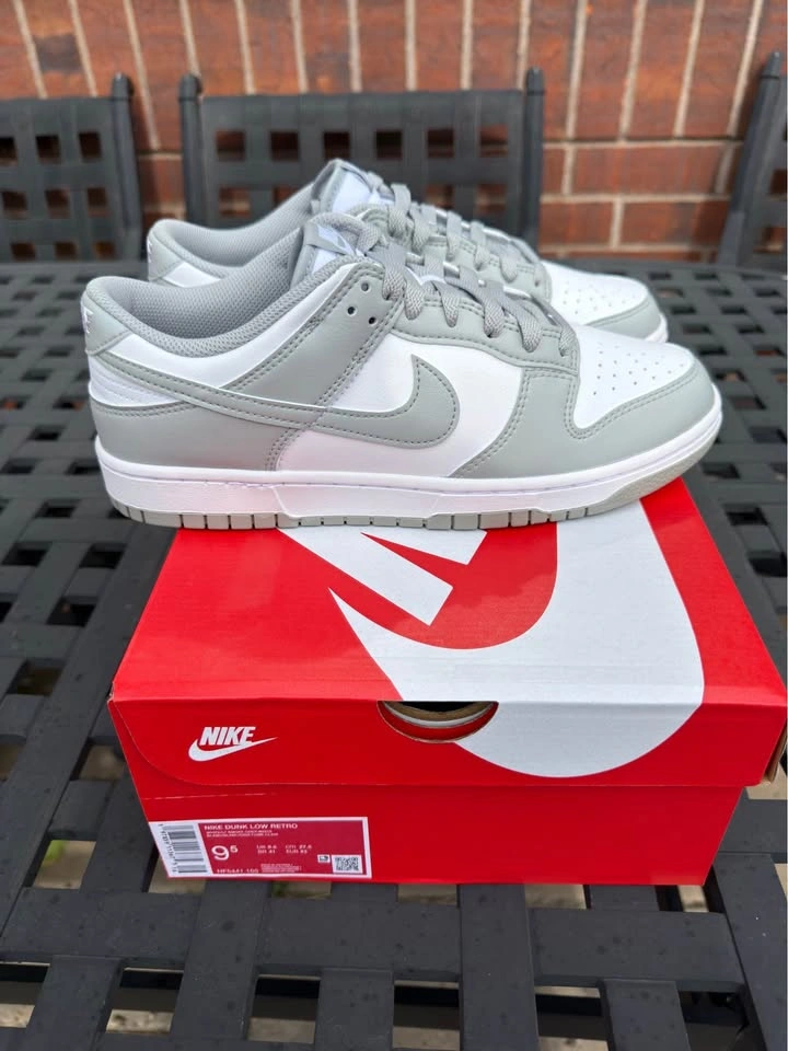 Nike Smoke Grey Retro Dunks (size 9.5) - photo 2
