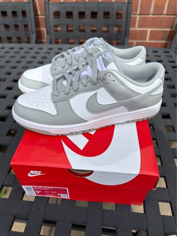 Nike Smoke Grey Retro Dunks (size 9.5) - photo 4