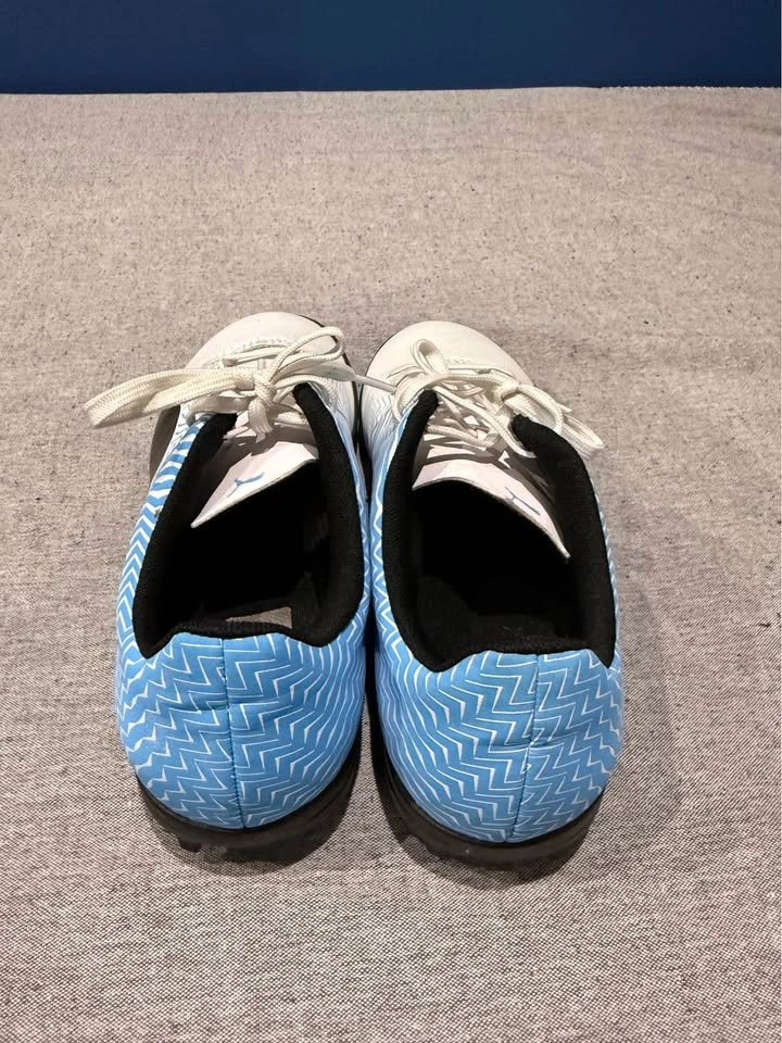 Women's Puma Soccer Cleats (size 7) - photo 4