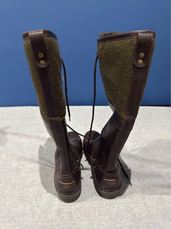 Women's UGG Elsa Waterproof Boots (size 7.5) - photo 4