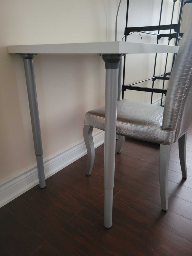 IKEA Table with adjustable height legs - photo 2
