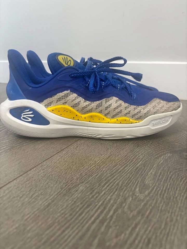 Under Armour Curry Flow 11 Basketball Shoes