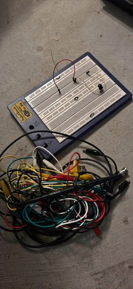 Breadboard jumper cables and probes for electronics