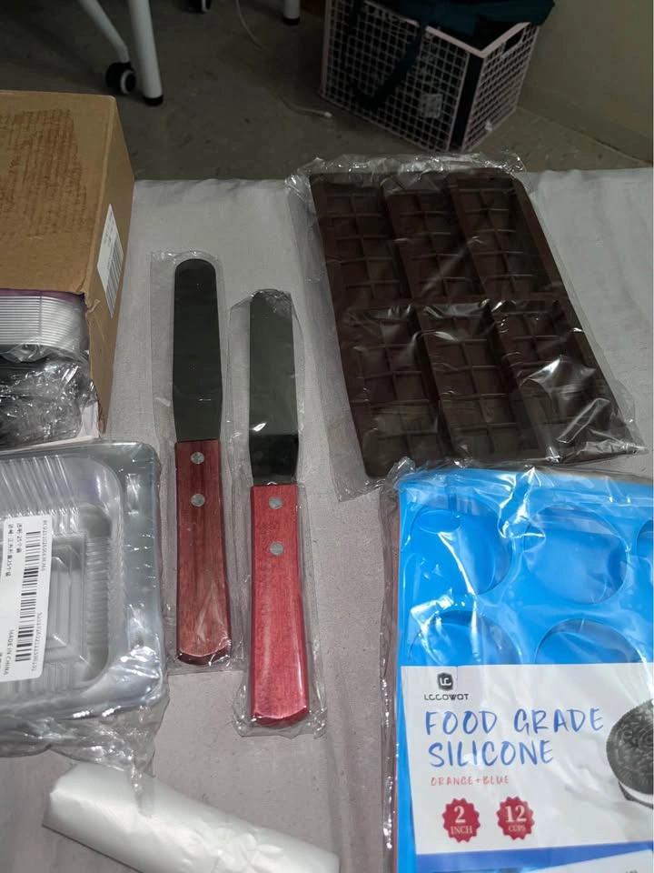 Snack items (Brand New) - photo 3