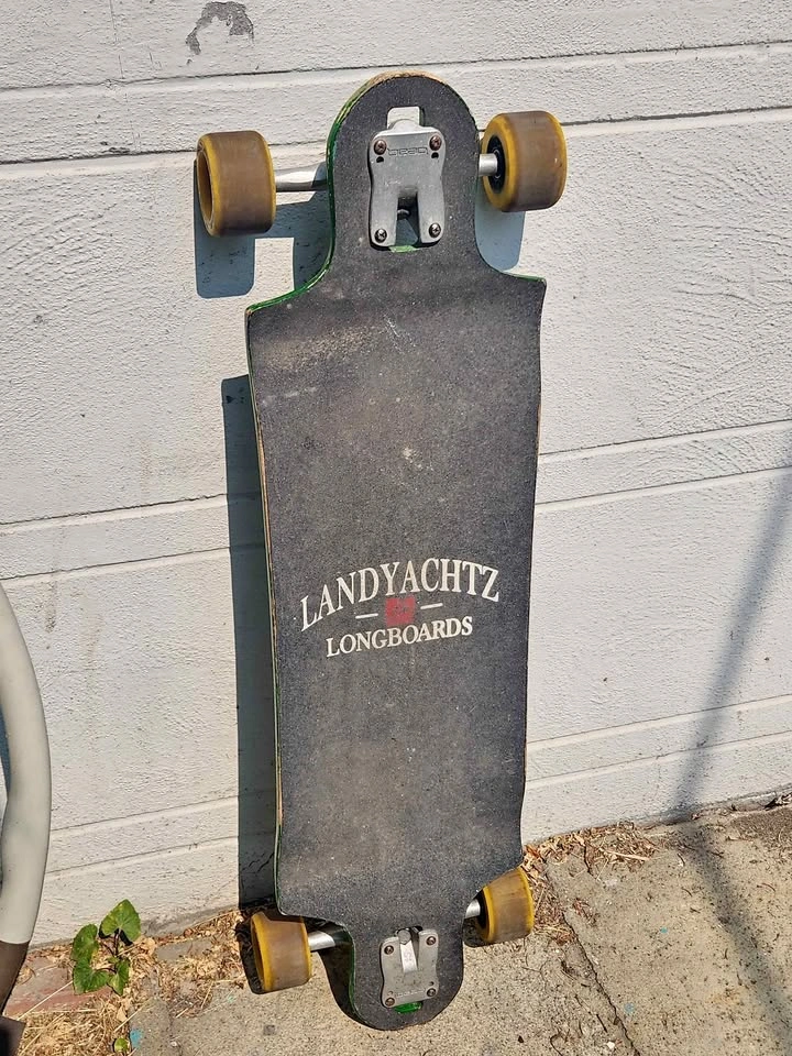 Landyachtz Longboard