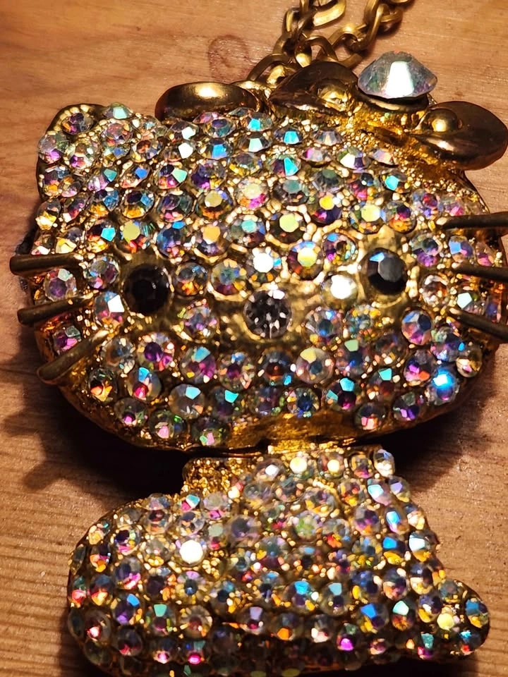 Vintage Hello Kitty Pendant Necklace - photo 2