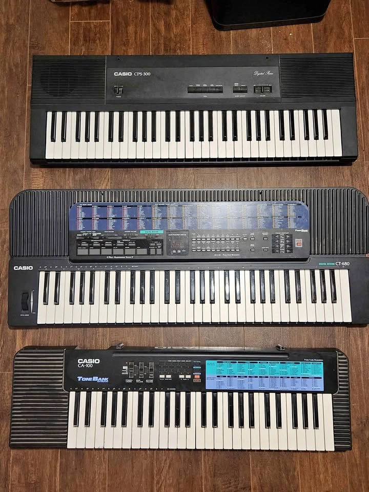 Vintage Piano Keyboard Collection