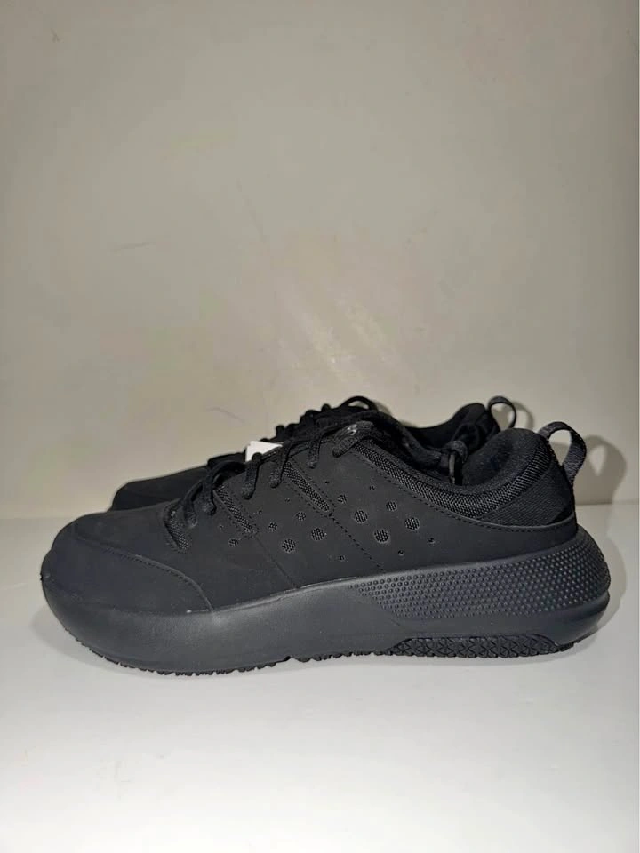 New Crocs Men At Work Slip-Resistant Shoes Size 10 & 10.5