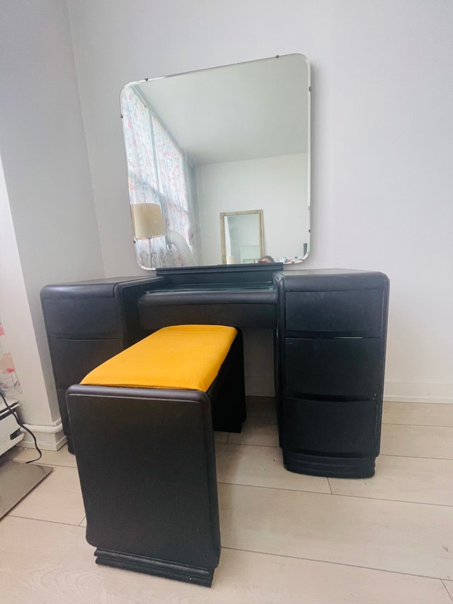 Black Vanity with Mirror and Bench - photo 2