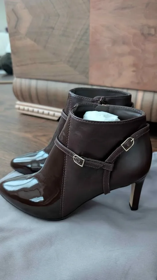 MaxMara Brown Leather High Heel Ankle Boots- size 7.5/38 - photo 3