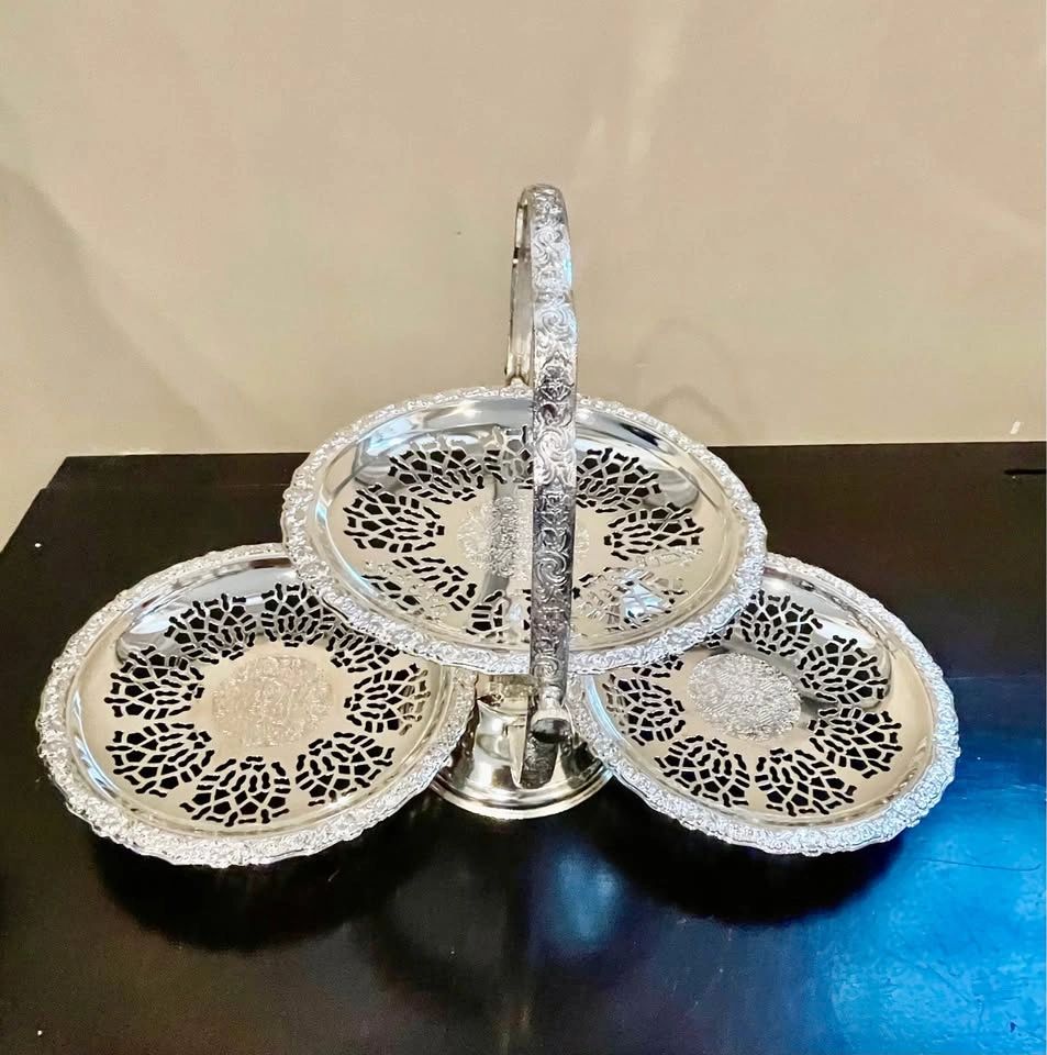 Vintage Silver Plated 3-Tier Serving Stand Made in England - photo 4