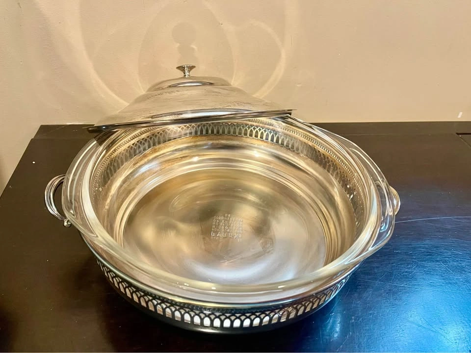 Vintage Large Primrose Silver-Plated Casserole Dish & Pyrex - photo 2