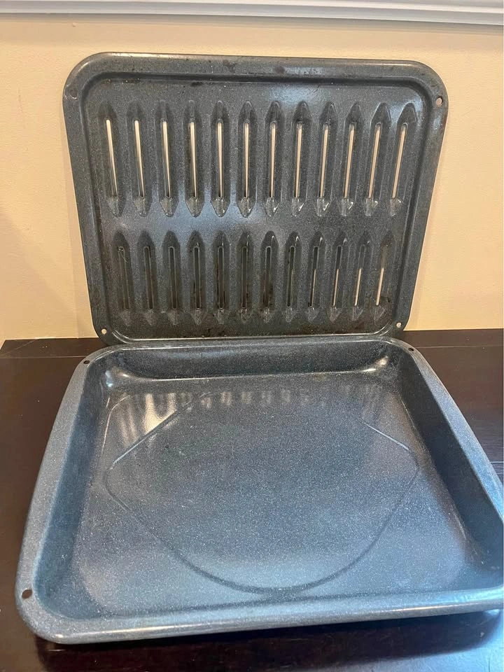 Large Broiler Pan and Rack, 13x 16 Inch